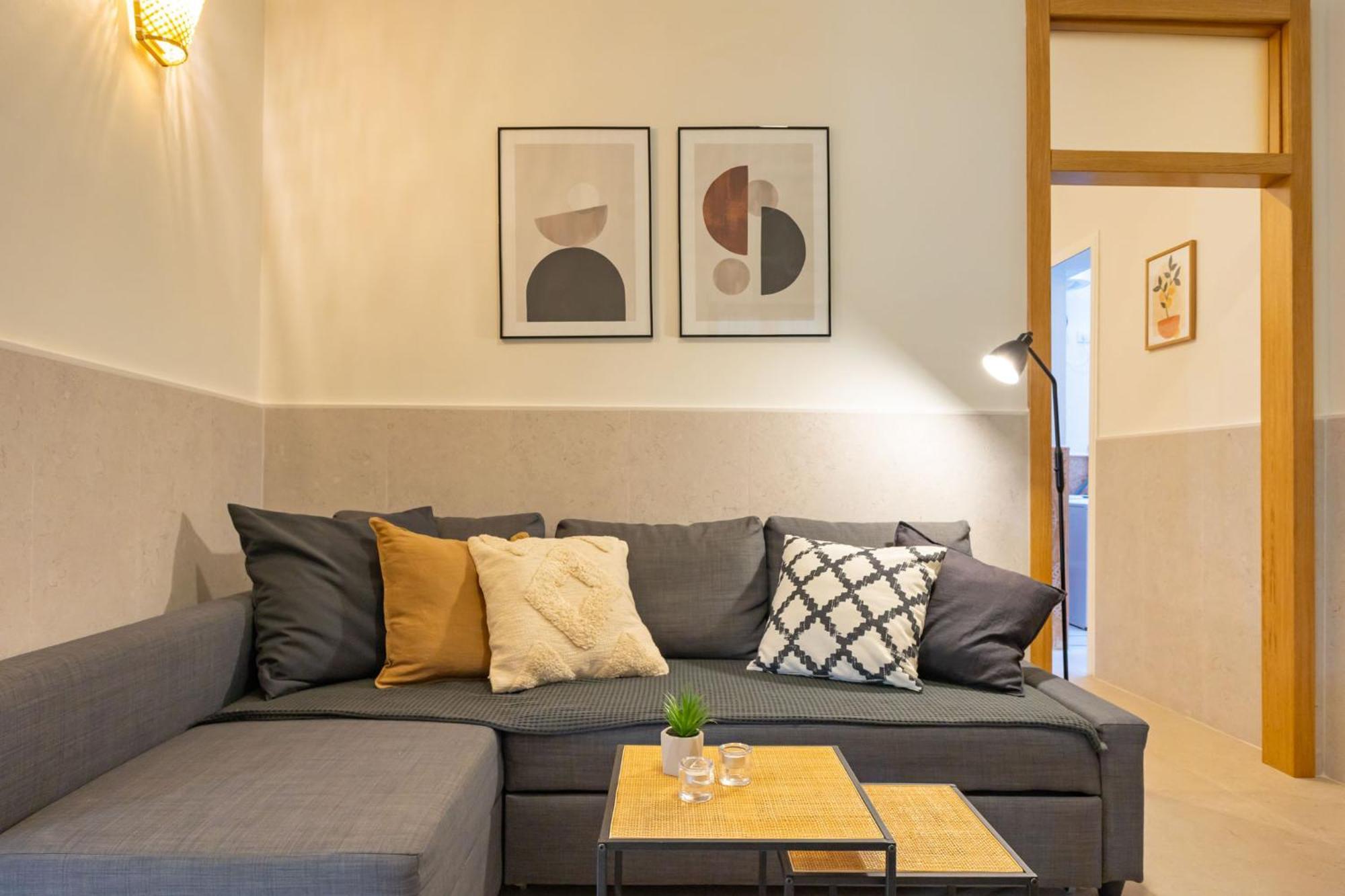 Modern Spacious Apartment Central Of Seville Exterior photo